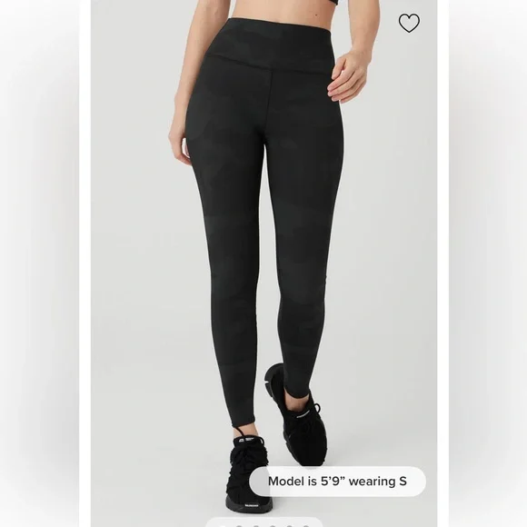 ALO Yoga | Pants & Jumpsuits | Alo Yoga Womens High Waist Vapor Camo Legging  In Black Camo Size Xxs | Poshmark